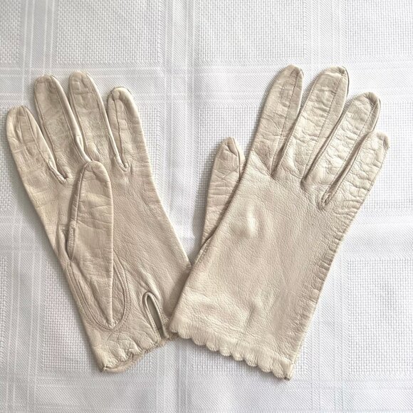 Very clean vintage beige dear skin gloves, from the 50's or 60's, size 7.5 to 8 - Picture 2 of 2